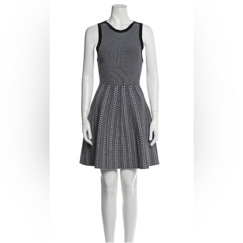 Alice + Olivia Black And White Mini Dress XS MSRP $330